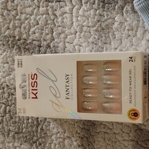 NEW Kiss Acrylic Nails - Gel Fantasy- Pale Pink w Silver Tips - Medium